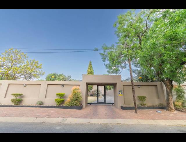 3 BEDROOM HOUSE FOR SALE IN RANDBURG CENTRAL